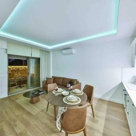Apartment Tobi 1 / Merkezi Konumda Lueks Kaş