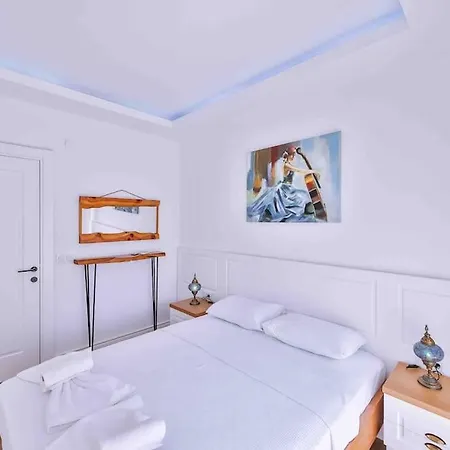 Tobi 1 / Merkezi Konumda Lueks Apartamento Kas